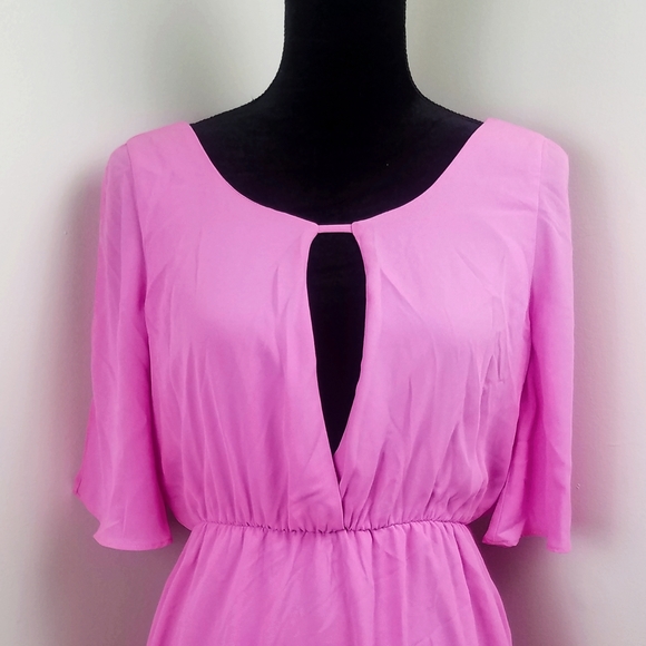 NWT Everly Pink Keyhole Front Chiffon Dress - Picture 2 of 8